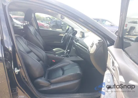 2018 Mazda 3 Touring z USA, uszkodzony, nr VIN 3MZBN1V33JM247950